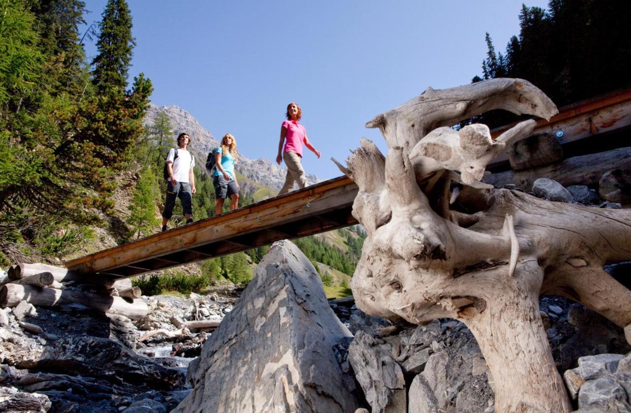 Schloss Hotel & Spa Pontresina Bagian luar foto